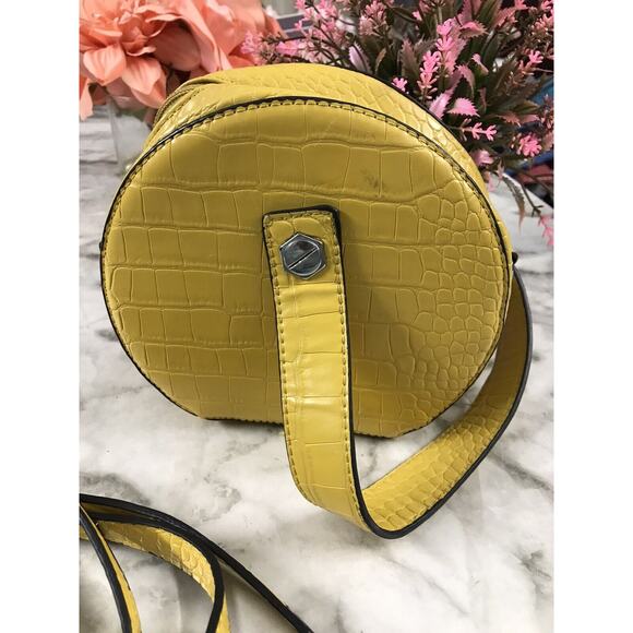 RARE Round Classy Koko Couture Crossbody Purse MUstard Gold Yellow 7"x7"x3" - Picture 2 of 7